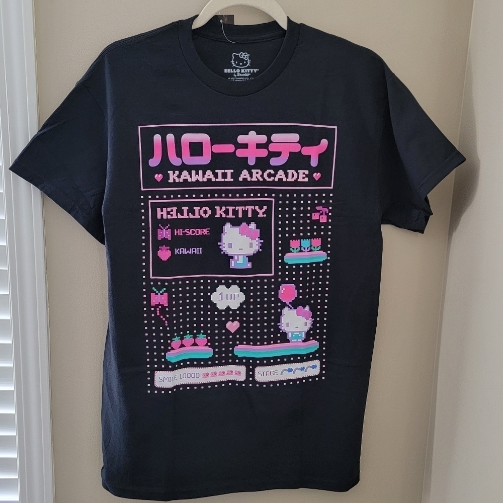 Hello Kitty Shirt Kawaii Arcade Graphic T-shirt Size Medium NEW Hot Topic #1718